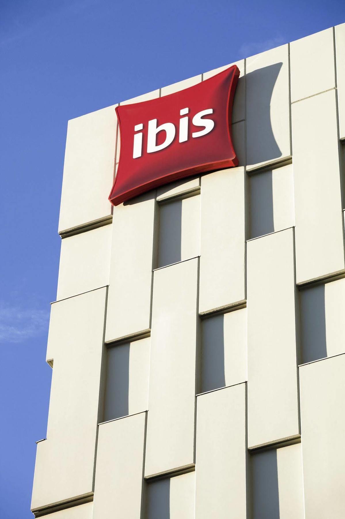 Ibis Barcelona Santa Coloma Hotel Santa Coloma de Gramanet Eksteriør billede
