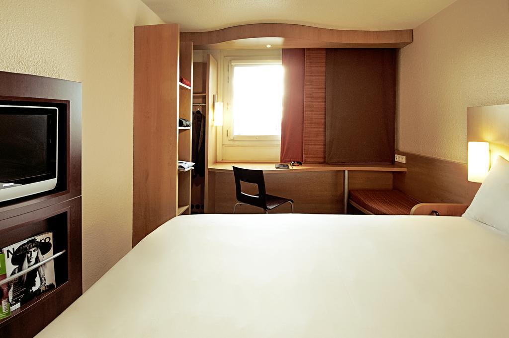 Ibis Barcelona Santa Coloma Hotel Santa Coloma de Gramanet Eksteriør billede