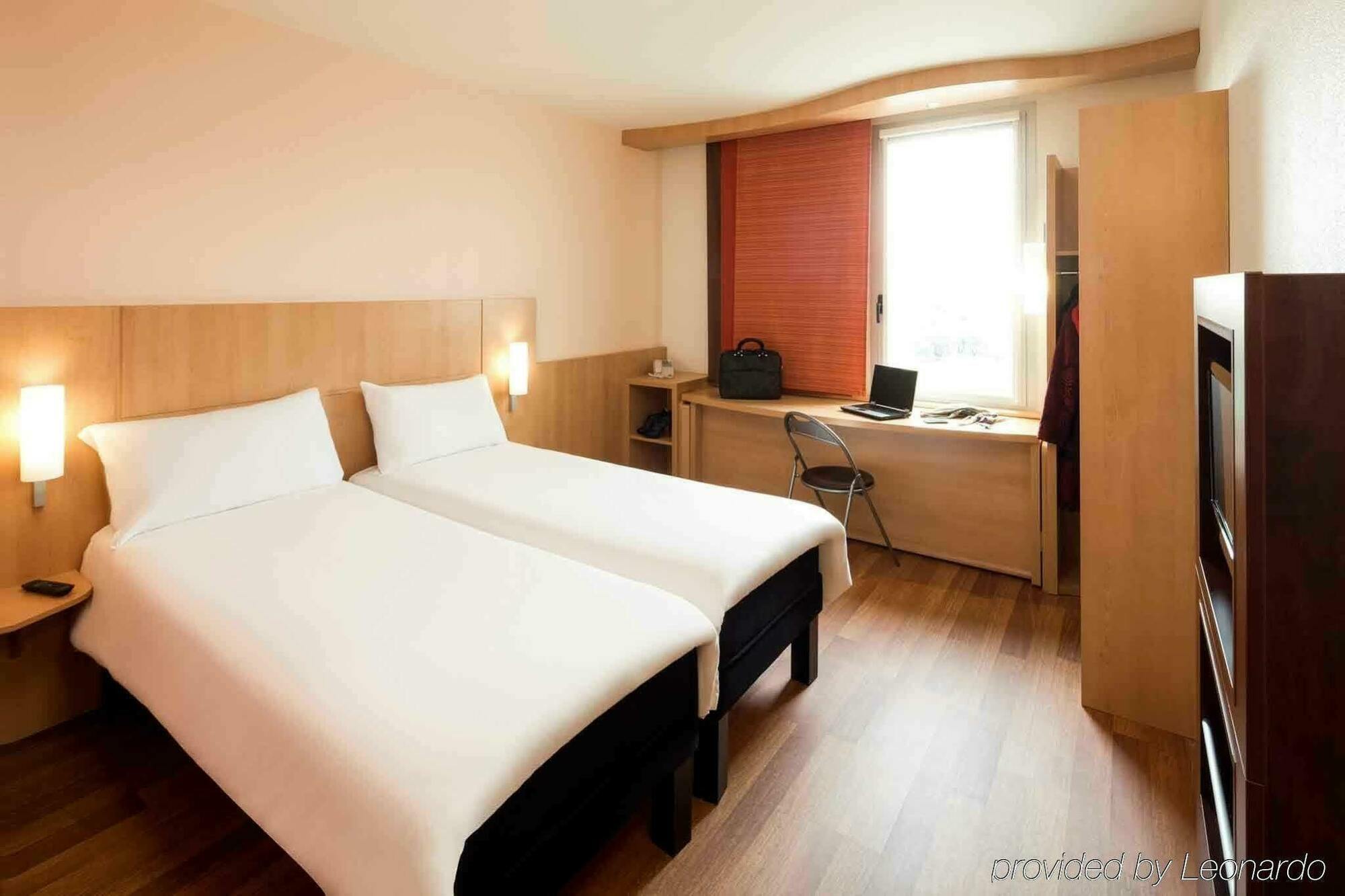 Ibis Barcelona Santa Coloma Hotel Santa Coloma de Gramanet Eksteriør billede